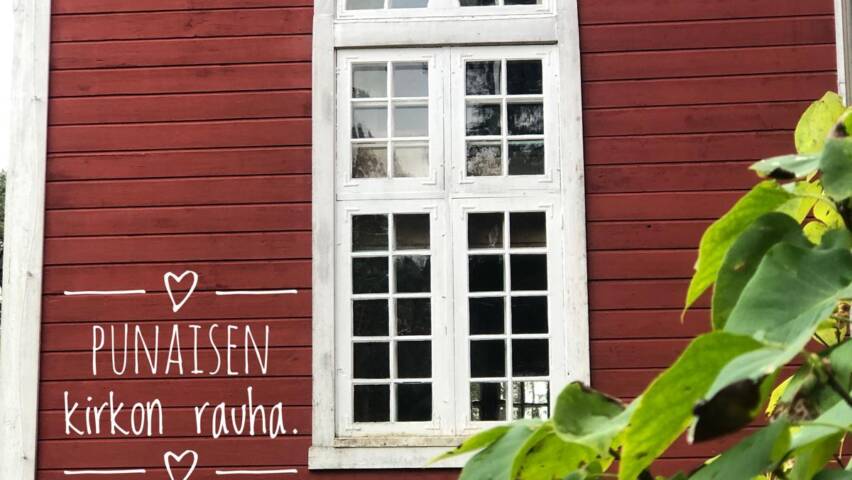 Oripään kirkon sivuikkuna