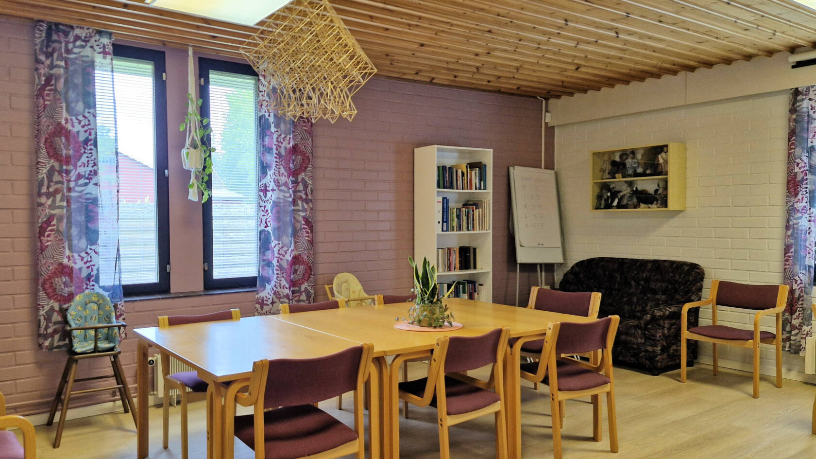 Kuva Yläneen Olkkarin rauha huoneesta.